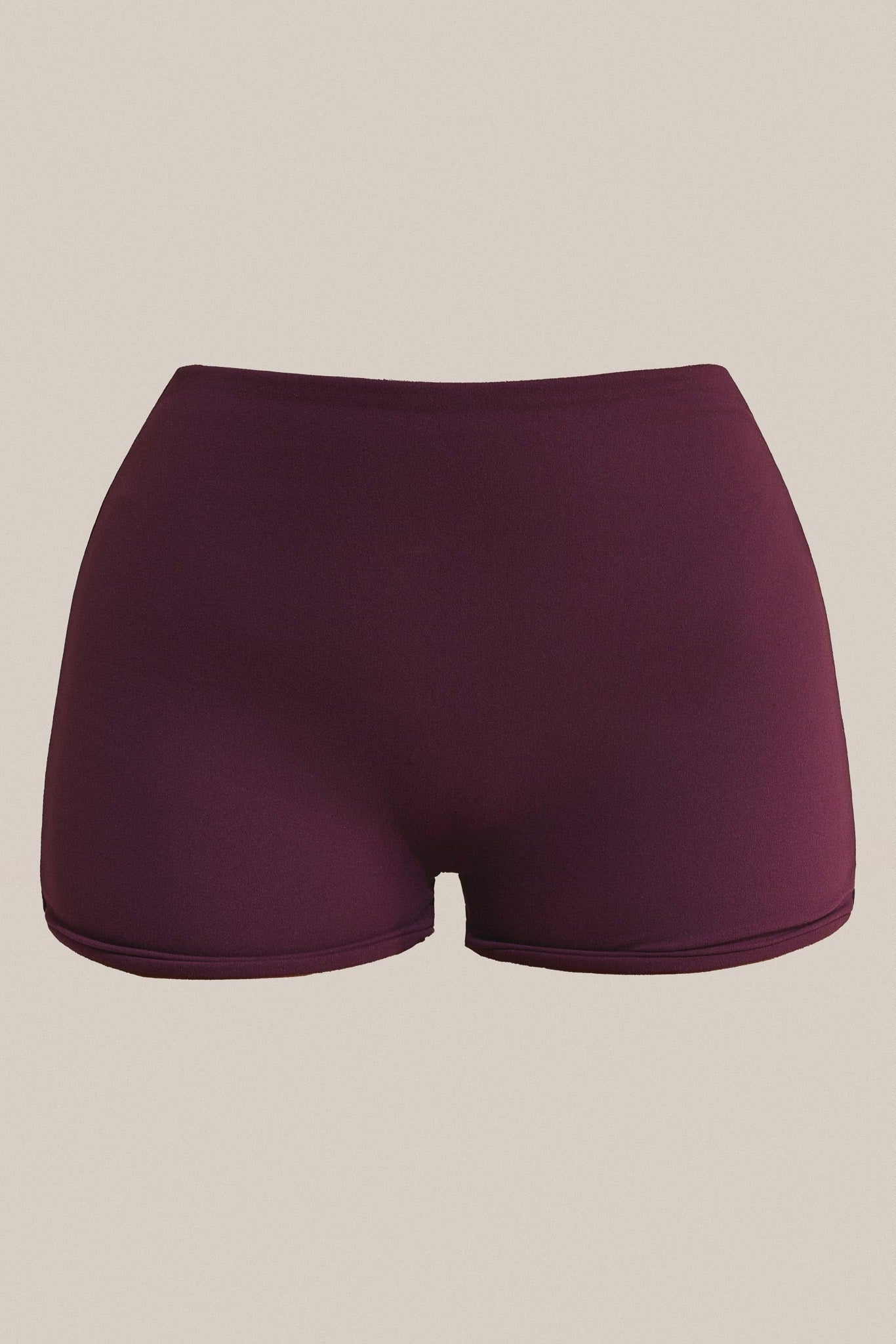 The Leia Shorts in Wine