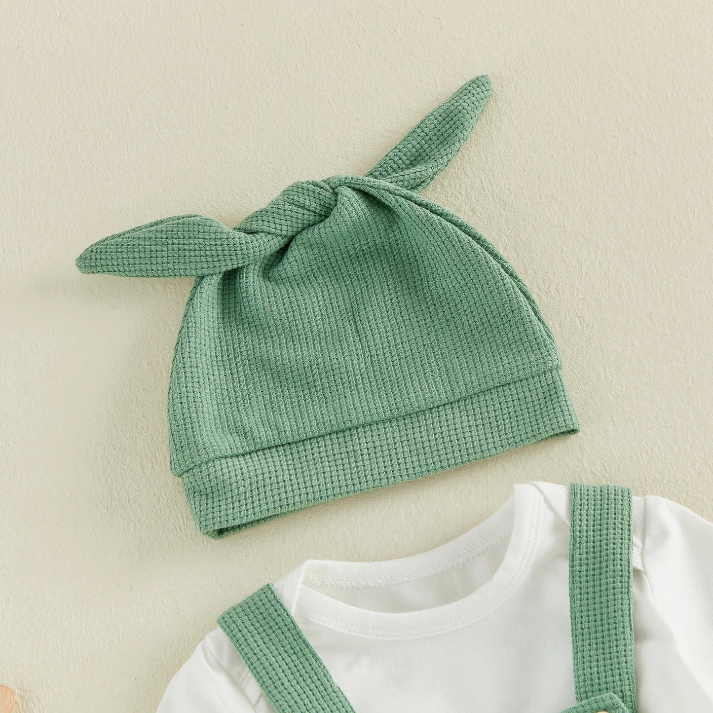 EVERETT Overall Outfit with Beanie