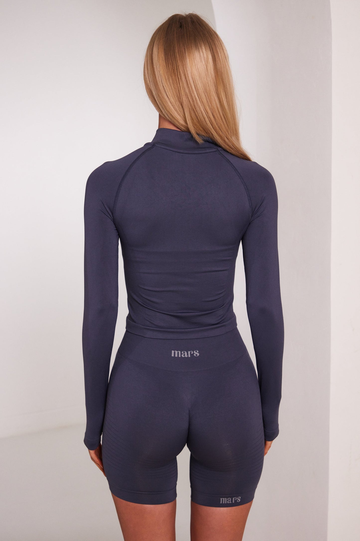 The Mars Seamless Shorts in Navy