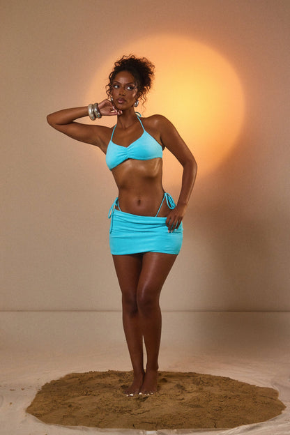 The Roja set in Aqua Blue