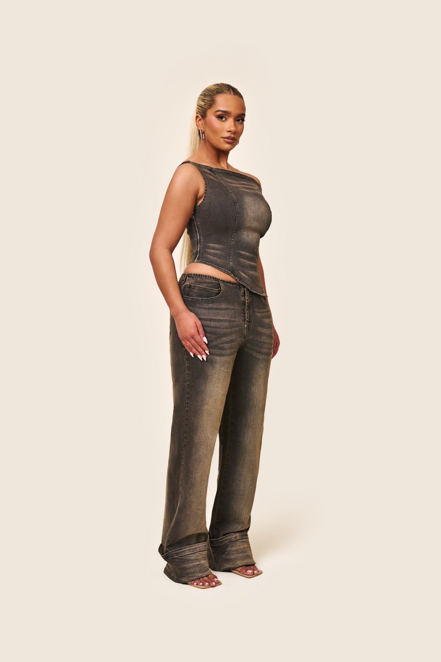 Mika Jeans
