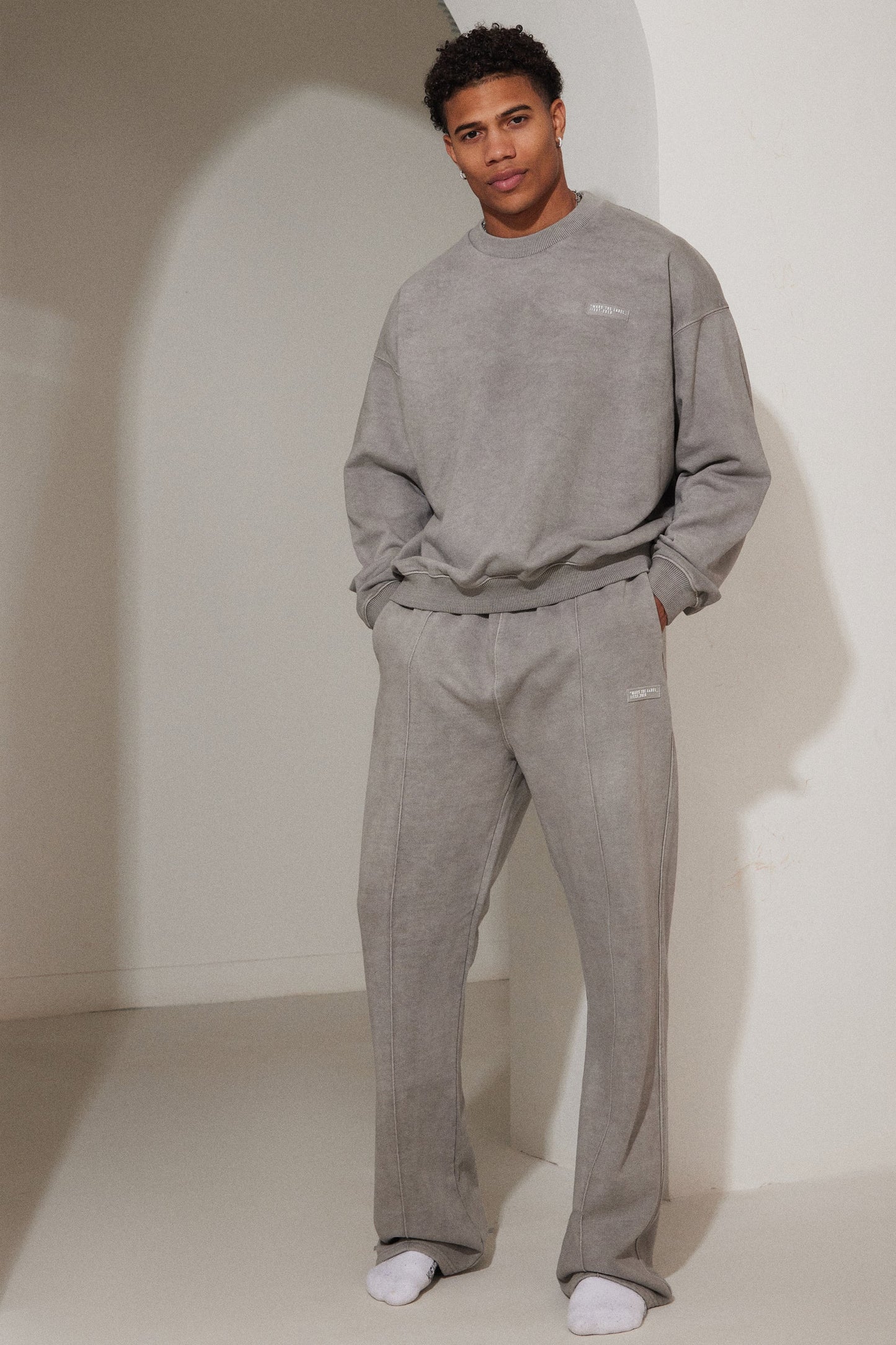 Unisex Sweatshirt in Grey Wash