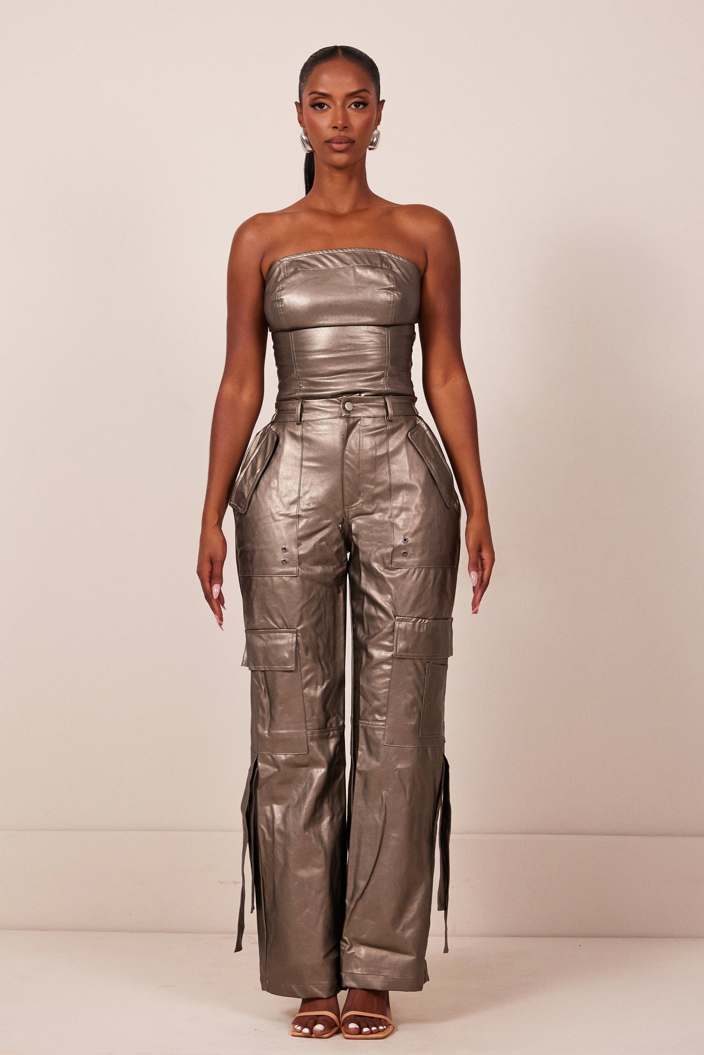 The Zeda Cargos in Bronze