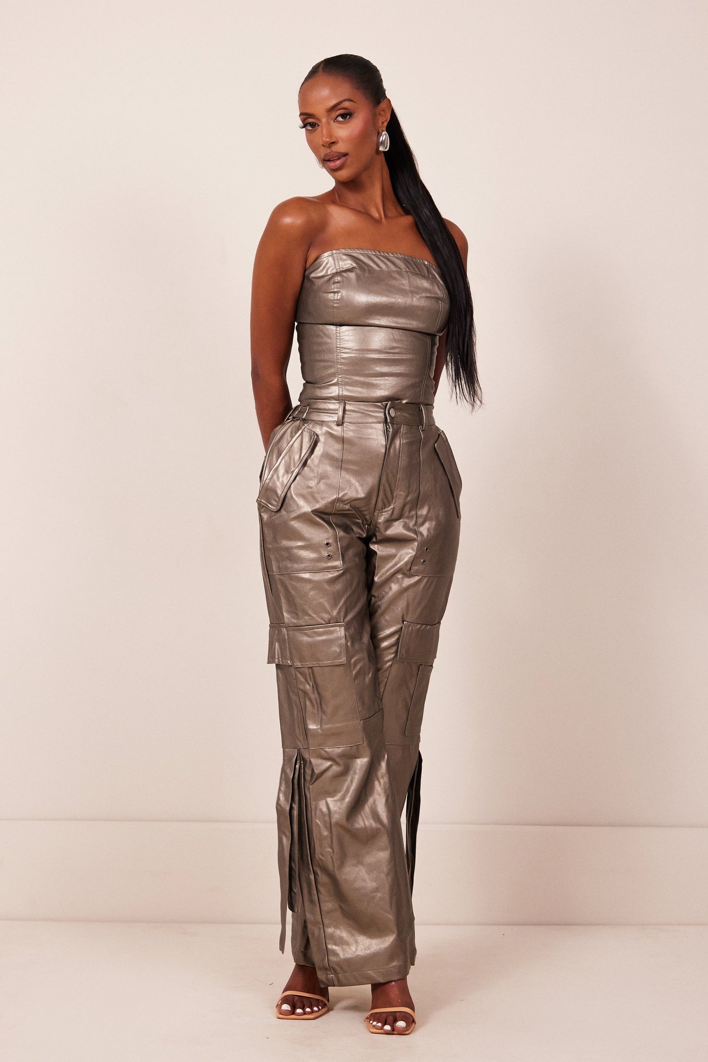 The Zeda Cargos in Bronze