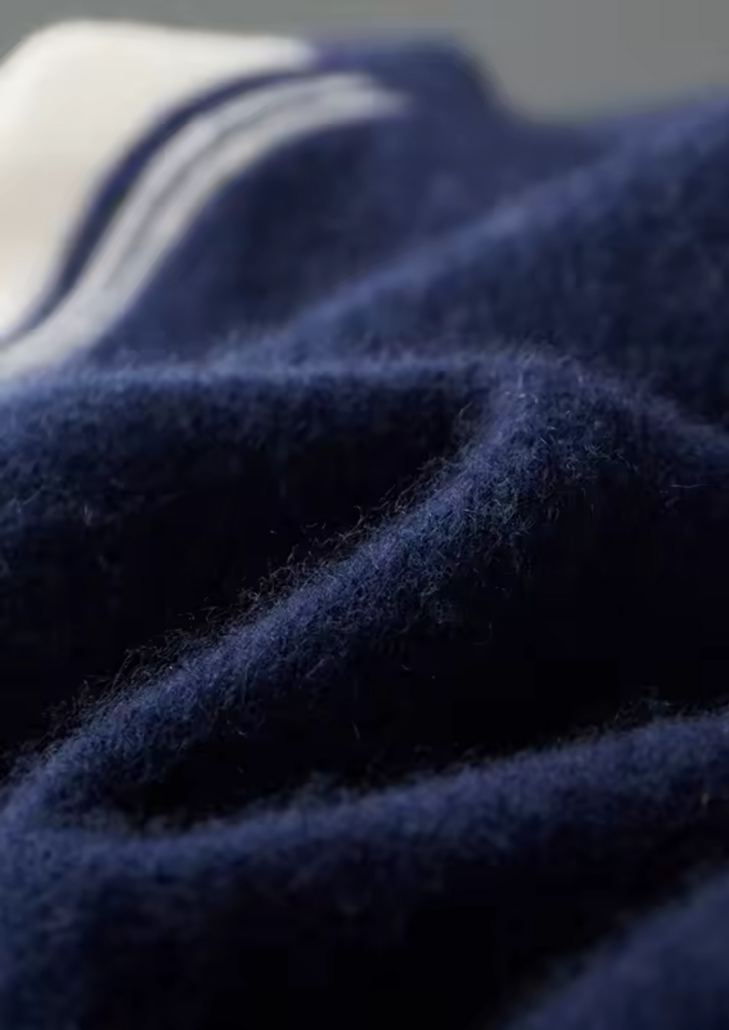 100-cashmere-tracksuit