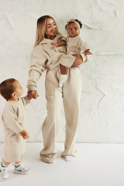 The Kids Essentials Joggers in Stone