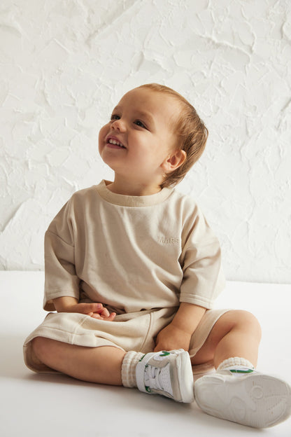The Kids Essentials Shorts in Stone