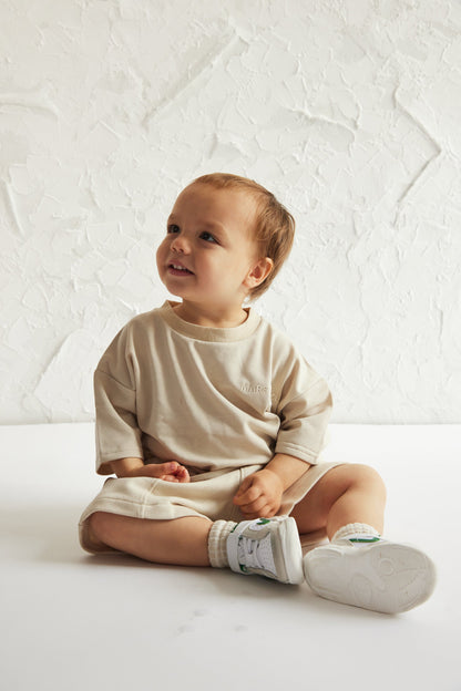 The Kids Essentials Shorts in Stone