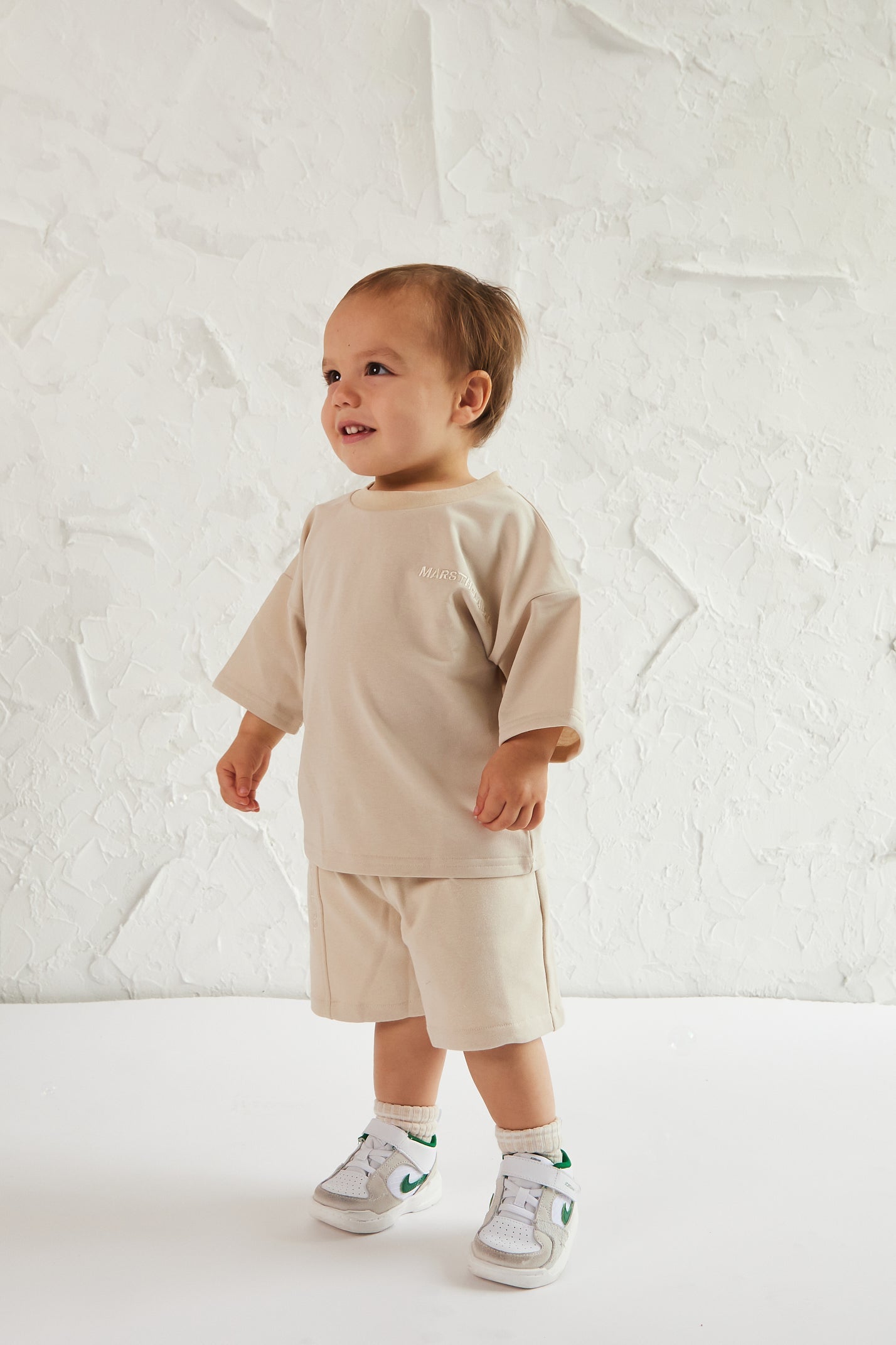 The Kids Essentials Shorts in Stone