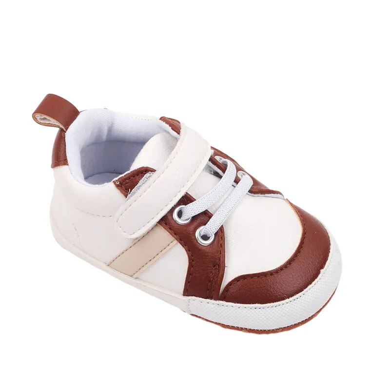 AUGUST Velcro Sneaker
