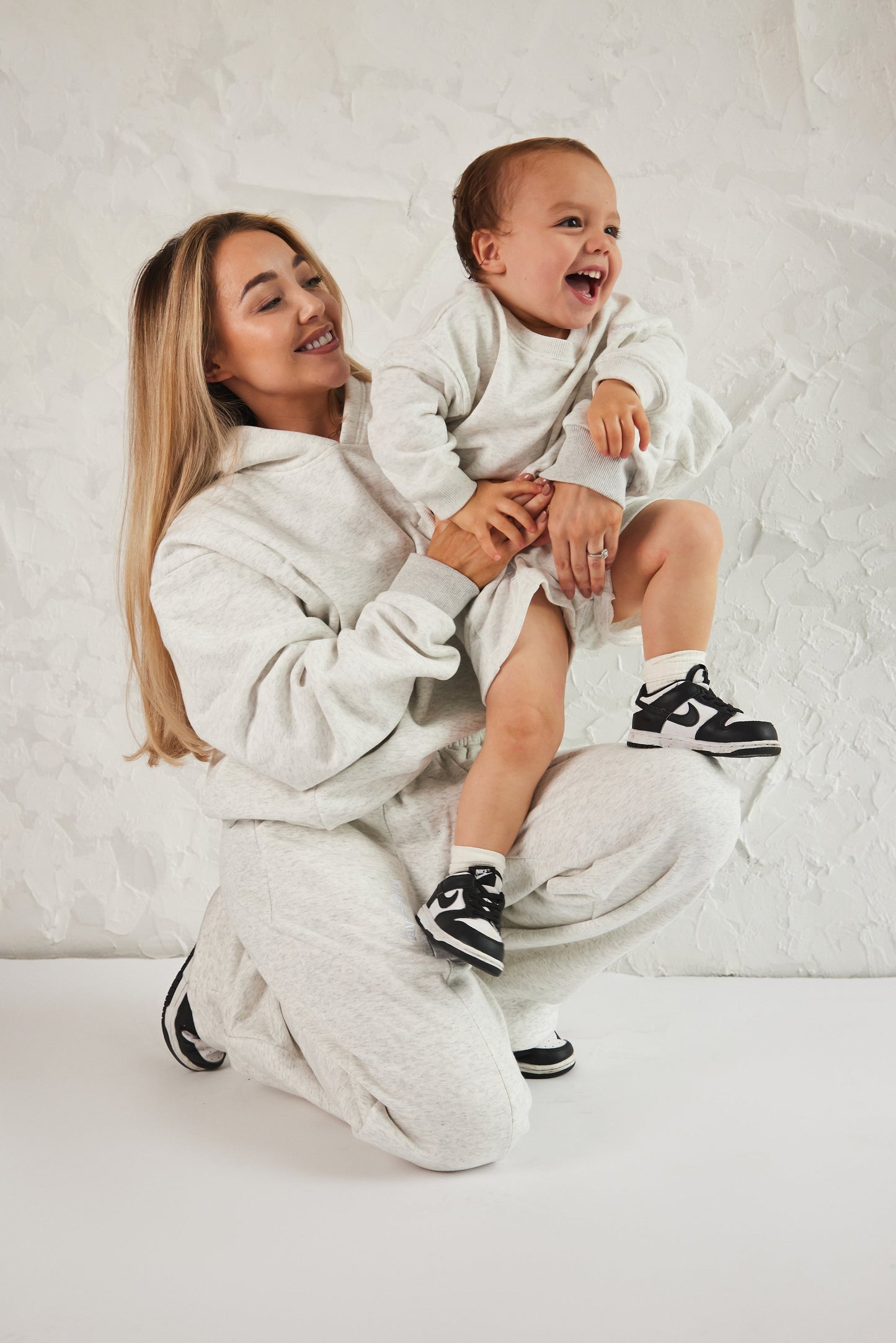 The Kids Essentials Shorts in Marl Grey