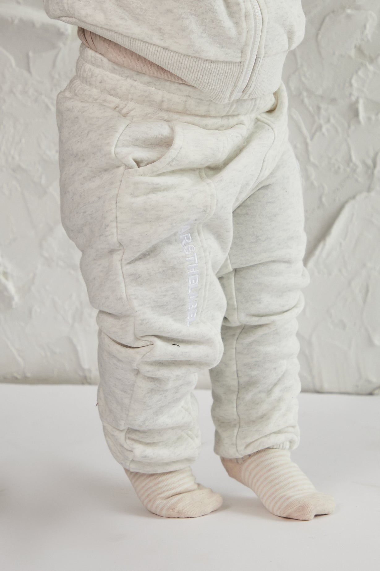 The Kids Essentials Joggers in Marl Grey