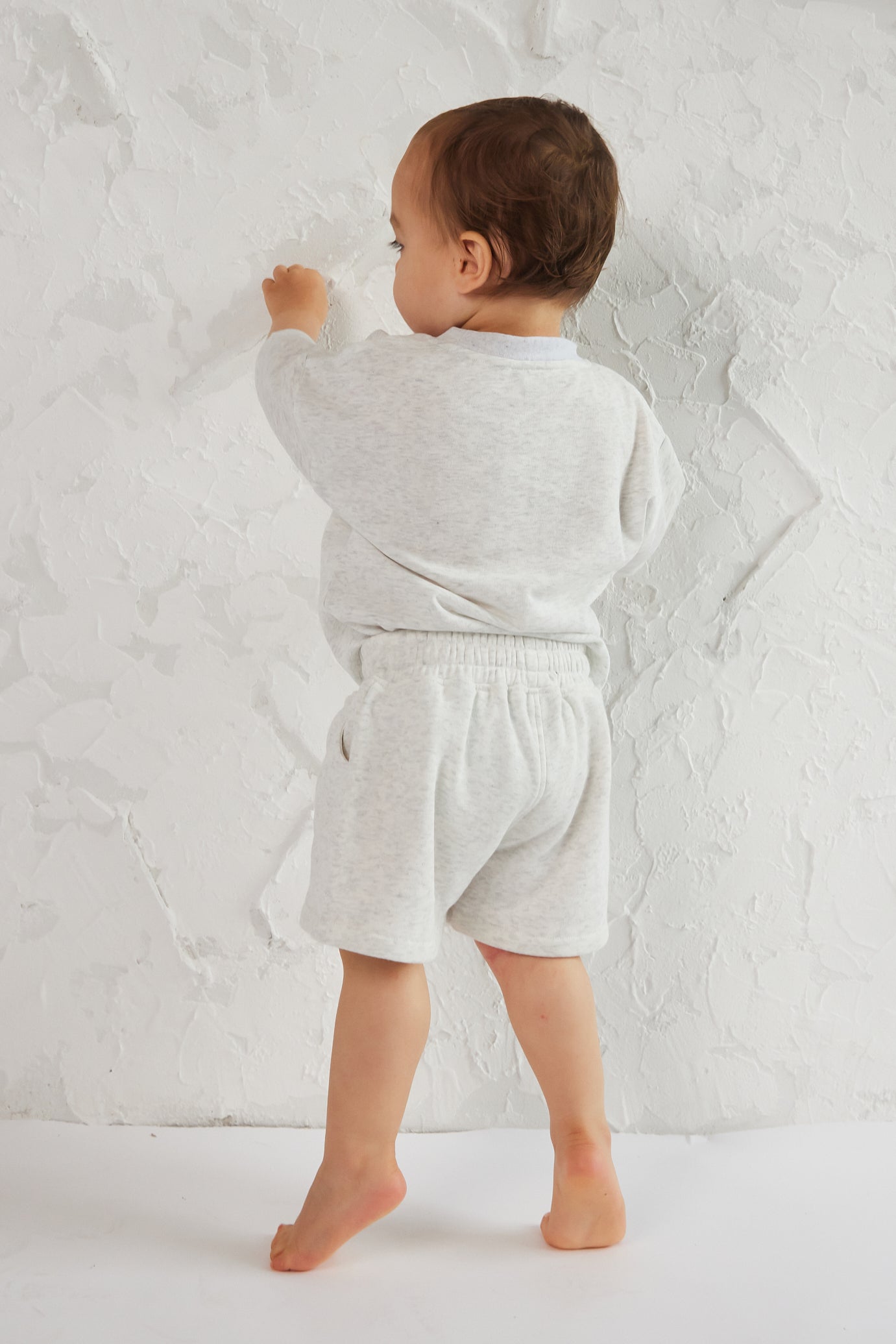 The Kids Essentials Shorts in Marl Grey
