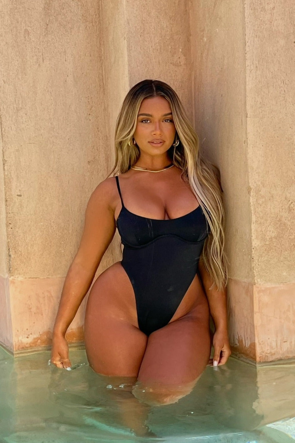 The Scoop Suit in Black