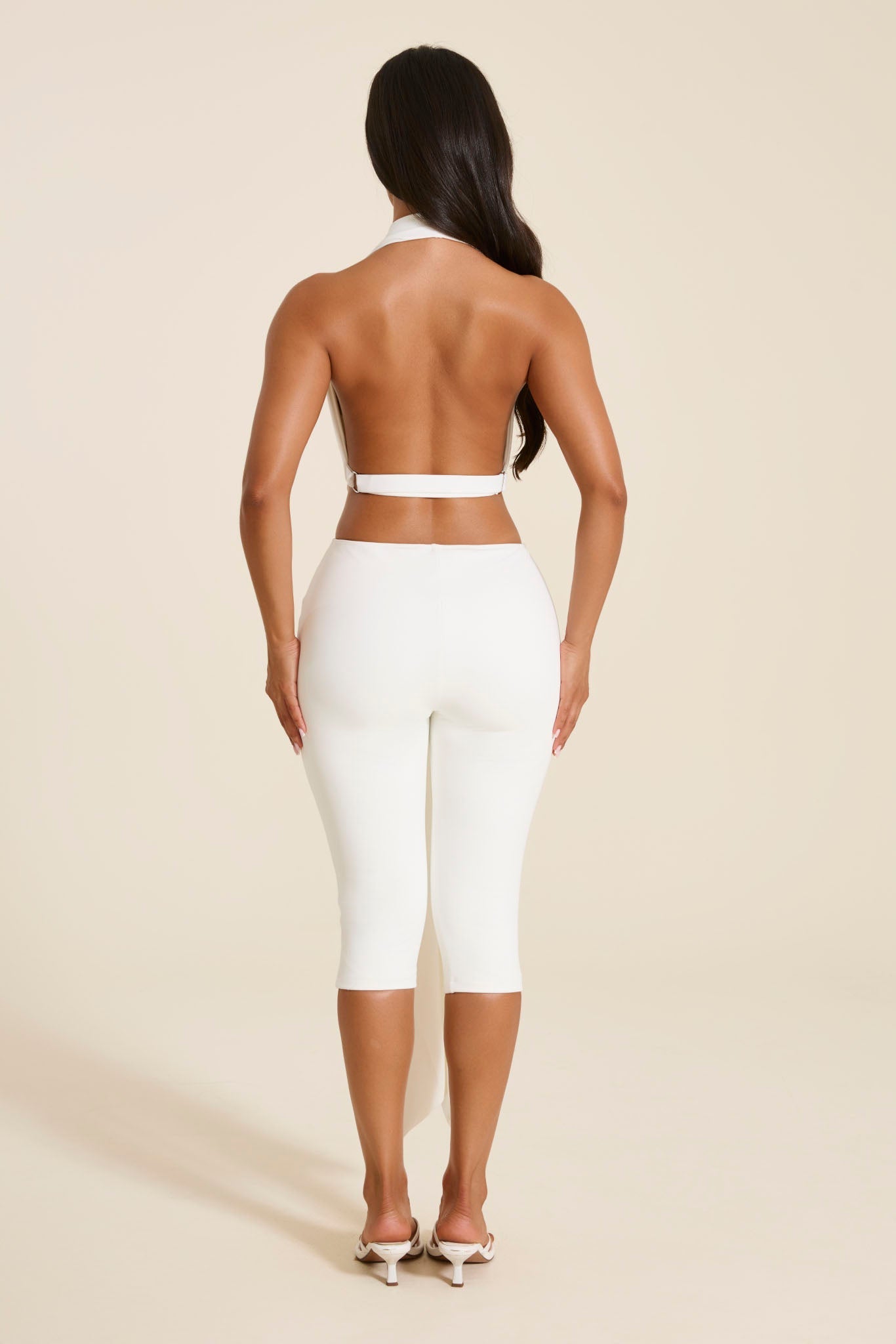 The Maryam Capri Leggings in White
