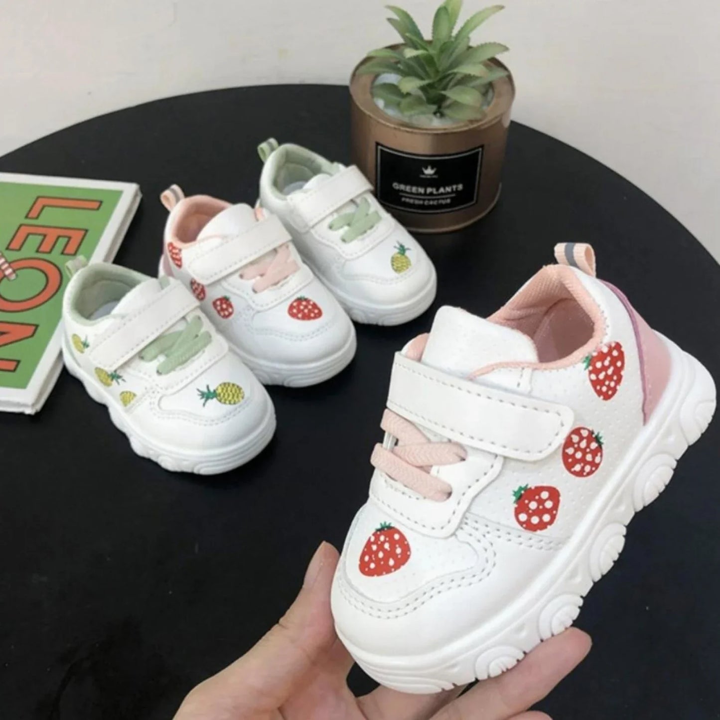 FRUIT Sneakers