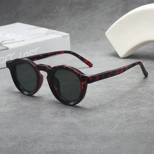 montra-bold-round-glasses